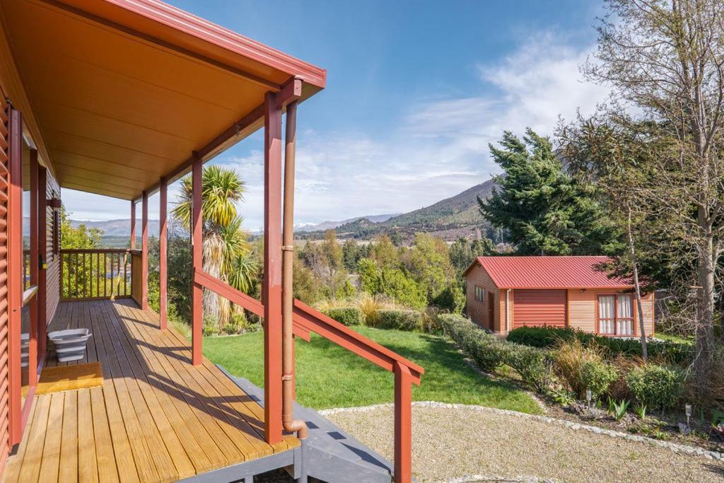Korimako Ridge - Lake Hawea Holiday Home المظهر الخارجي الصورة