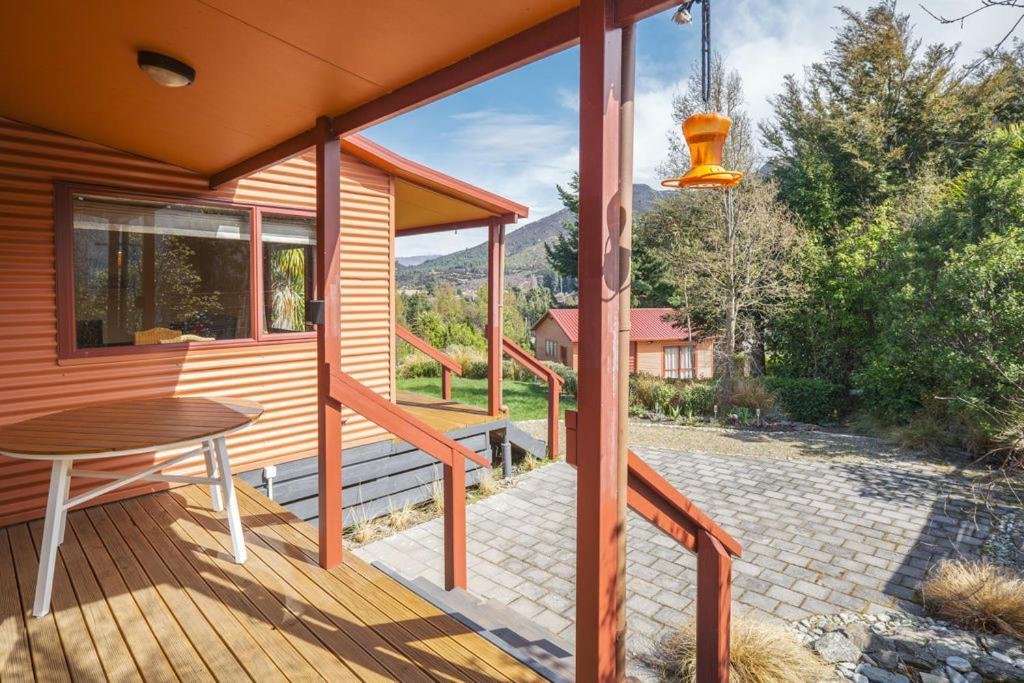 Korimako Ridge - Lake Hawea Holiday Home المظهر الخارجي الصورة